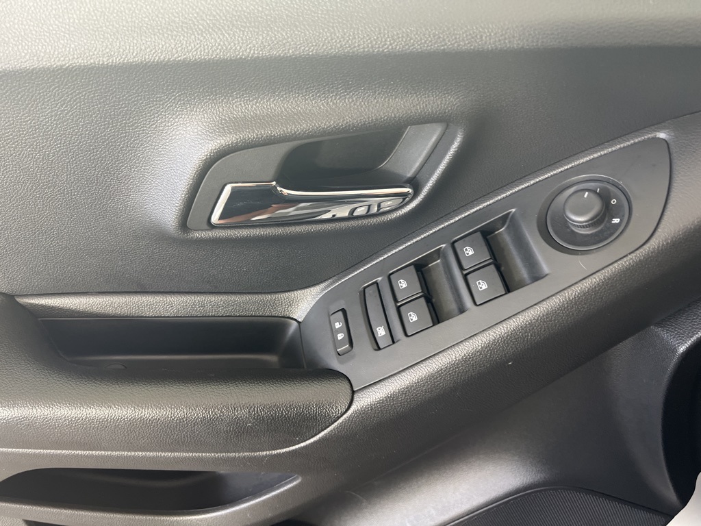 2022 Chevrolet Trax LS photo 14