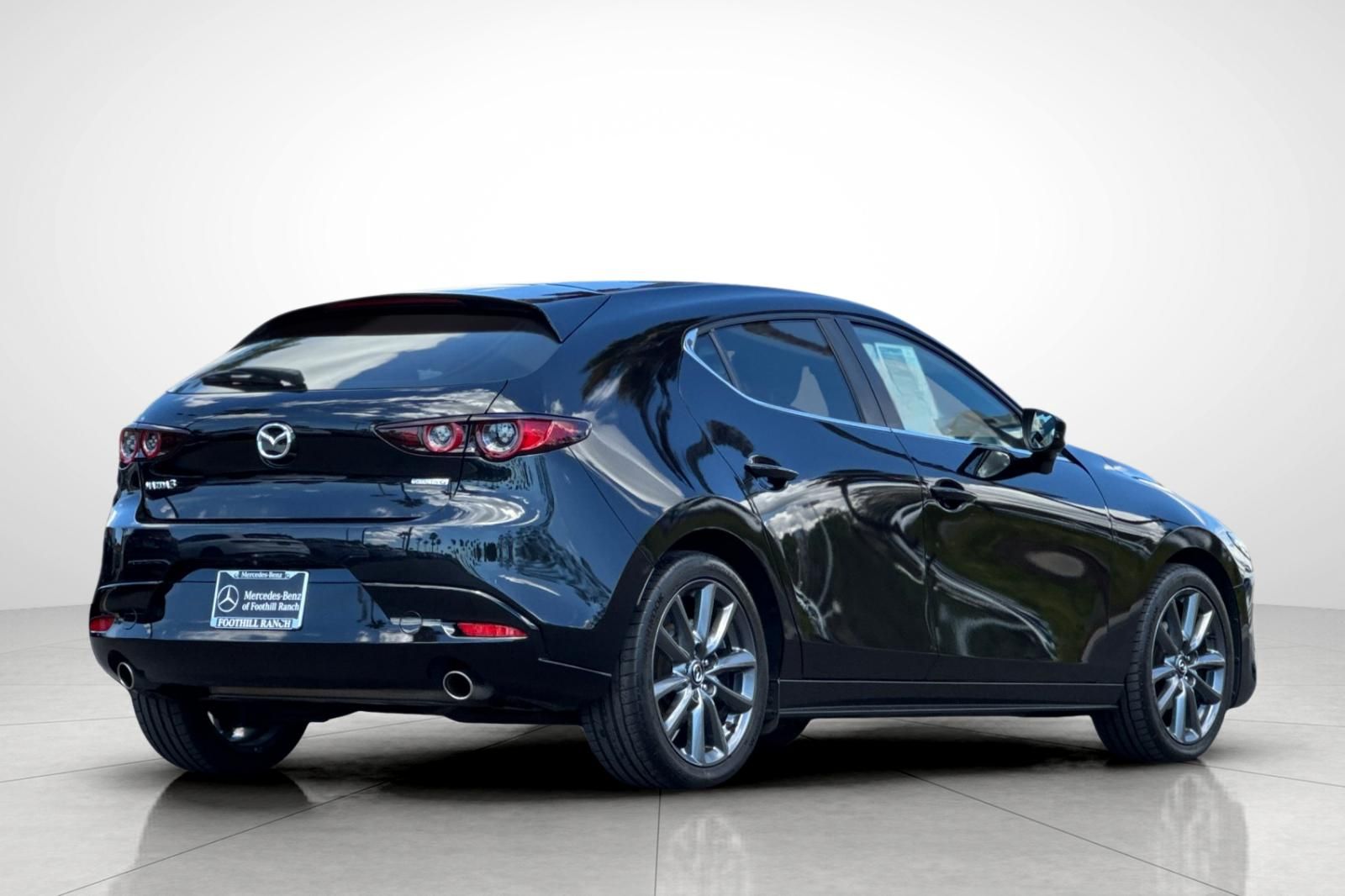 2021 Mazda Mazda3 Preferred photo 3