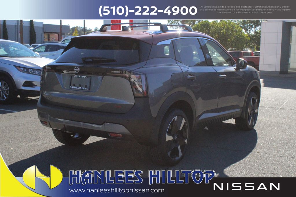 2026 Nissan Kicks SR photo 4