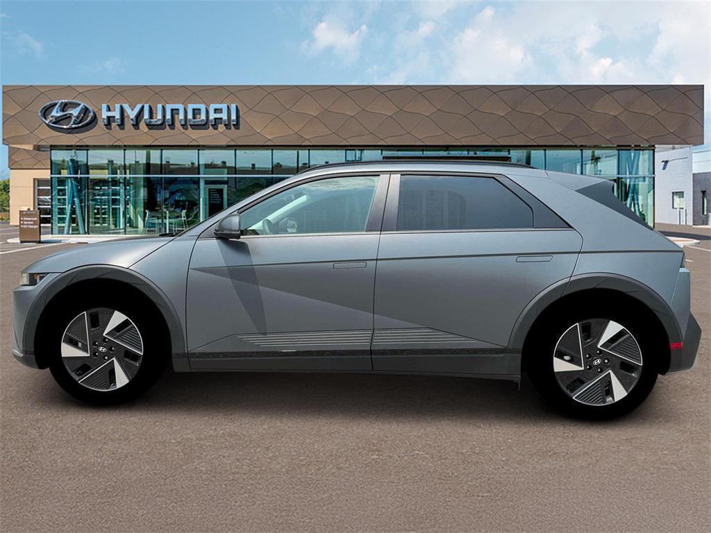 2025 Hyundai Ioniq 5 SEL photo 3