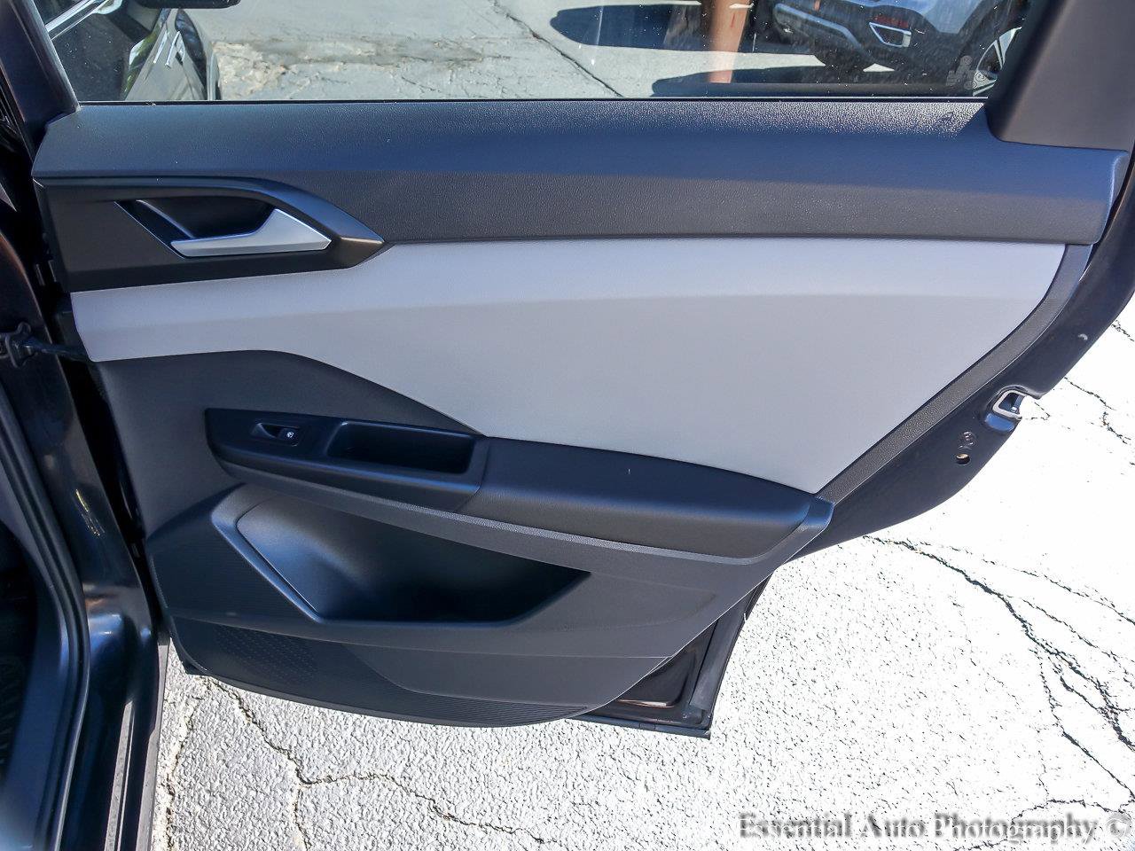 2023 VOLKSWAGEN TAOS - Image 22