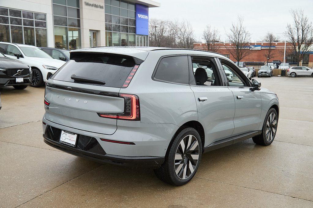 2025 VOLVO EX90 - Image 8