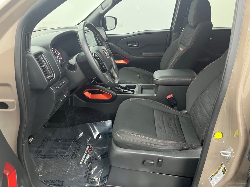 2023 Nissan Frontier PRO-4X photo 13
