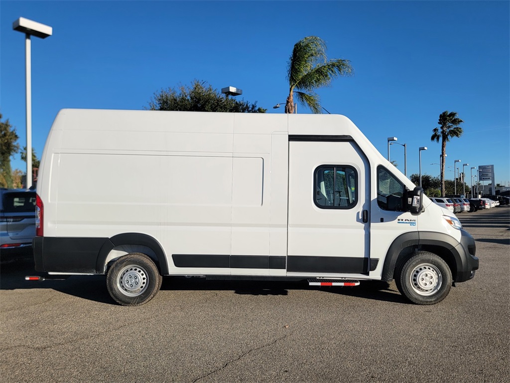 2024 Ram ProMaster 3500 photo 3