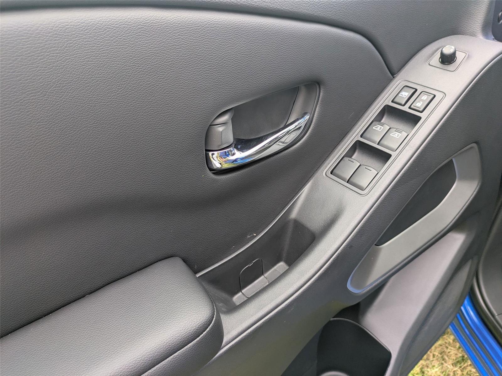 2026 Nissan Frontier SV photo 11