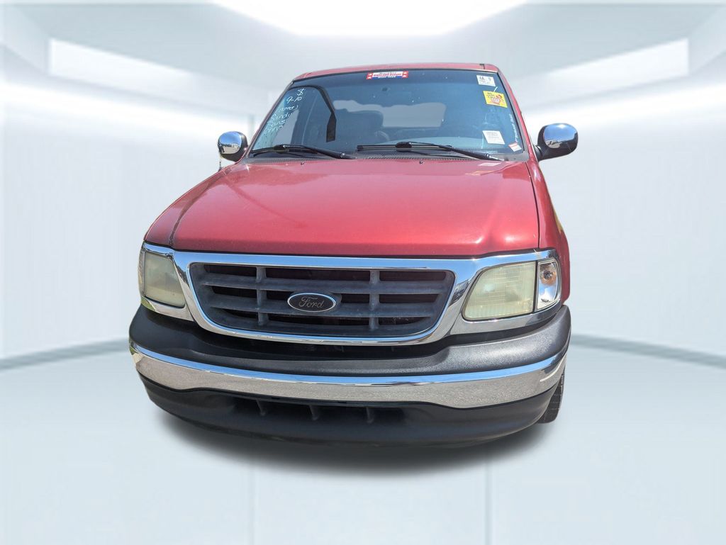 2002 Ford F-150 XLT photo 2
