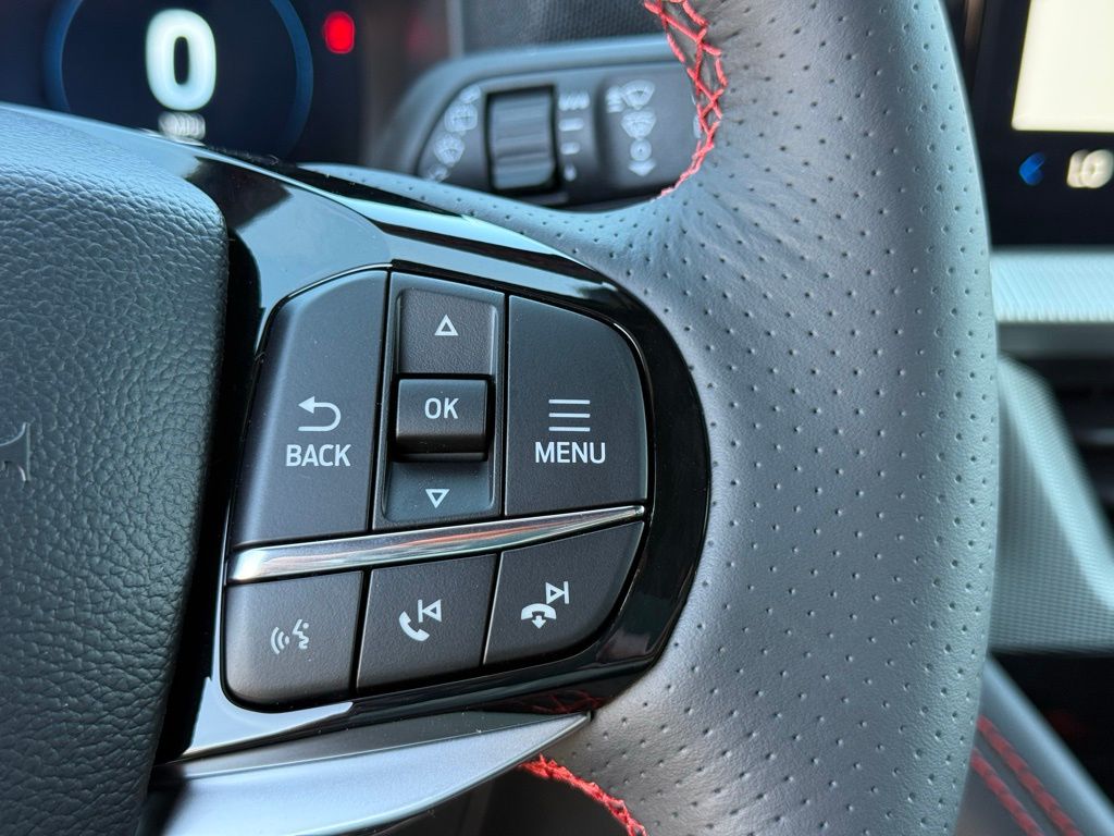 2025 Ford Explorer ST-Line photo 12