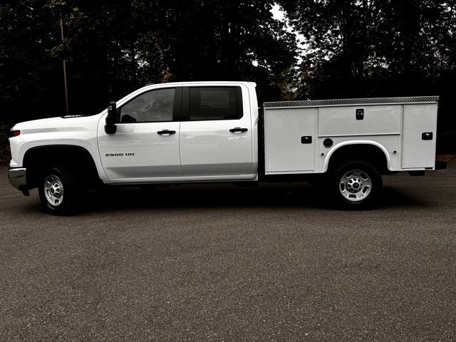 2024 Chevrolet Silverado 2500HD photo 2
