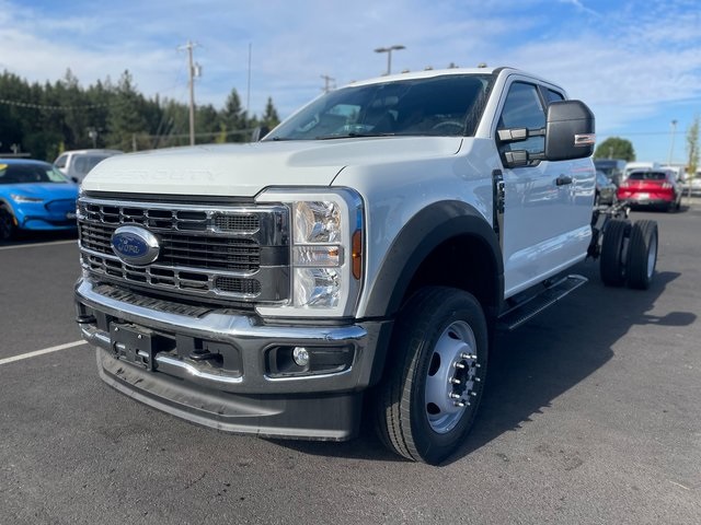 2025 Ford F-450 photo 5