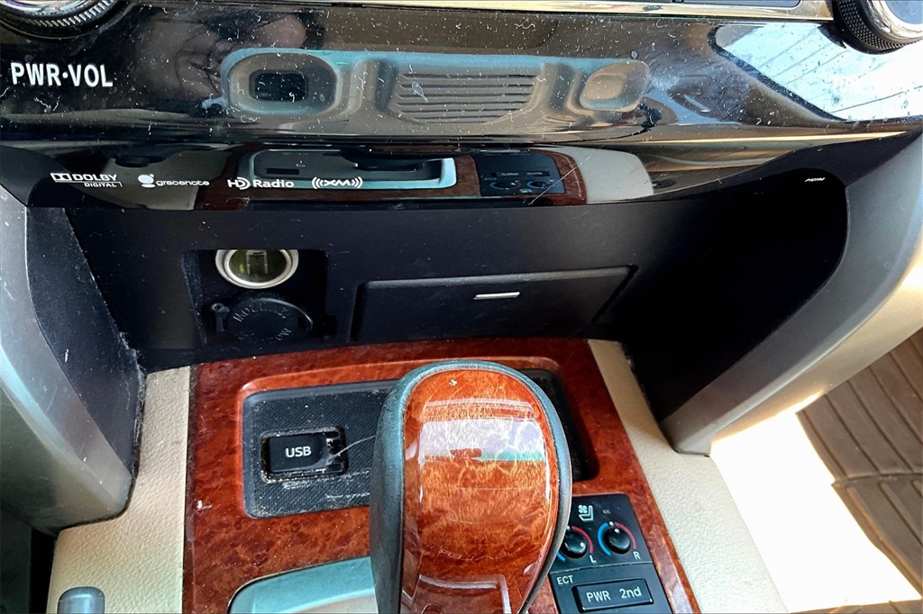 2015 Toyota Land Cruiser Base photo 16