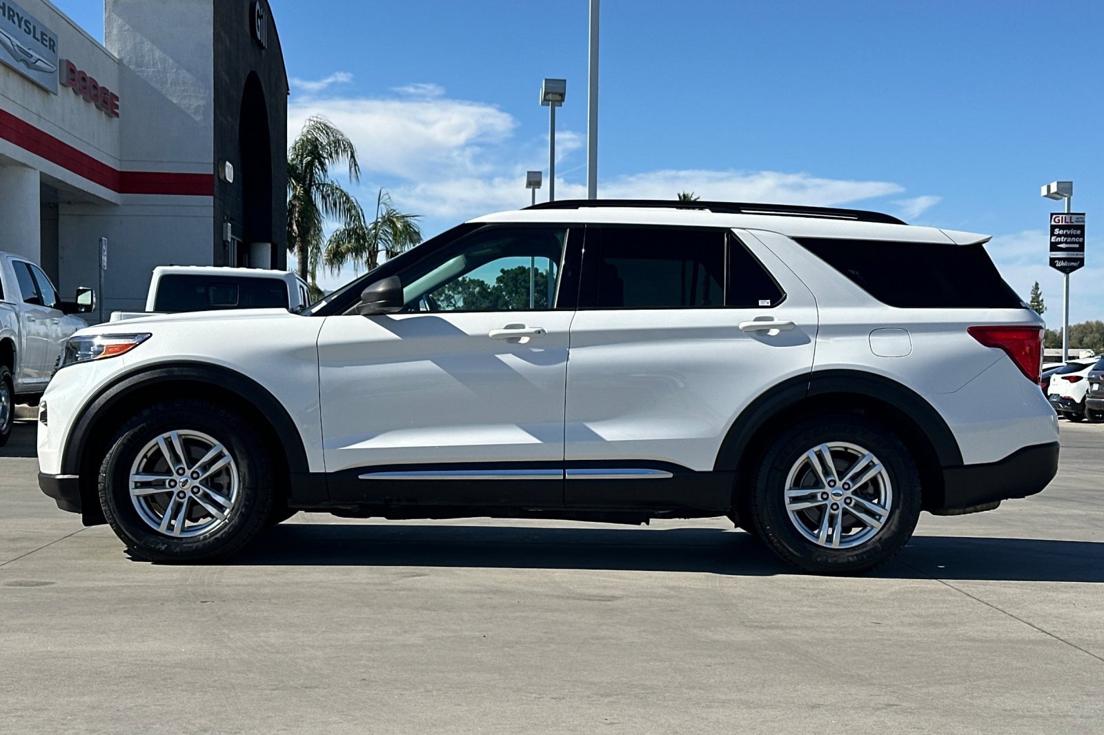 2022 Ford Explorer XLT photo 2