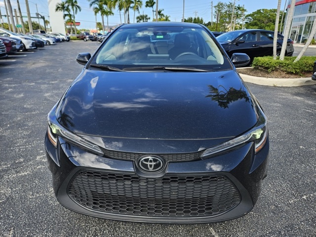 2022 Toyota Corolla LE photo 3