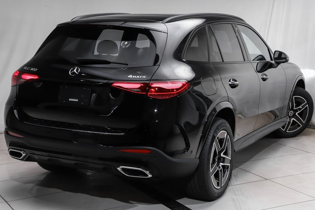 2026 Mercedes Benz GLC 300 4MATIC photo 3