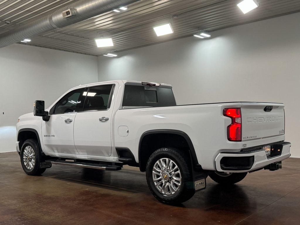 2022 Chevrolet Silverado 3500HD High Country photo 4