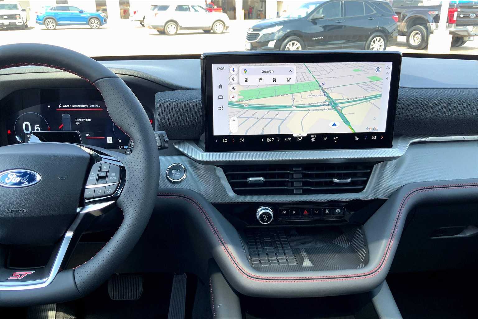 2025 Ford Explorer ST photo 6