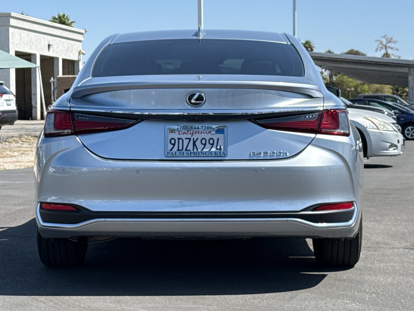 2023 Lexus ES 300h photo 4