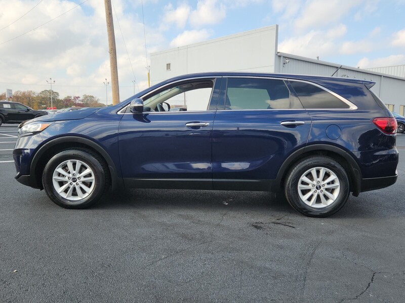 2020 Kia Sorento LX photo 3