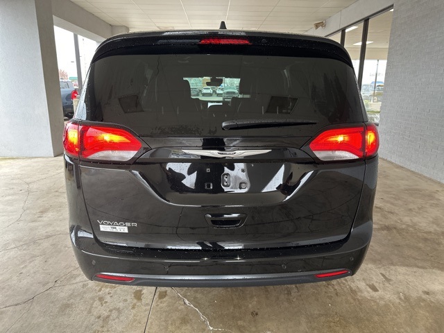 2026 Chrysler Voyager LE photo 4