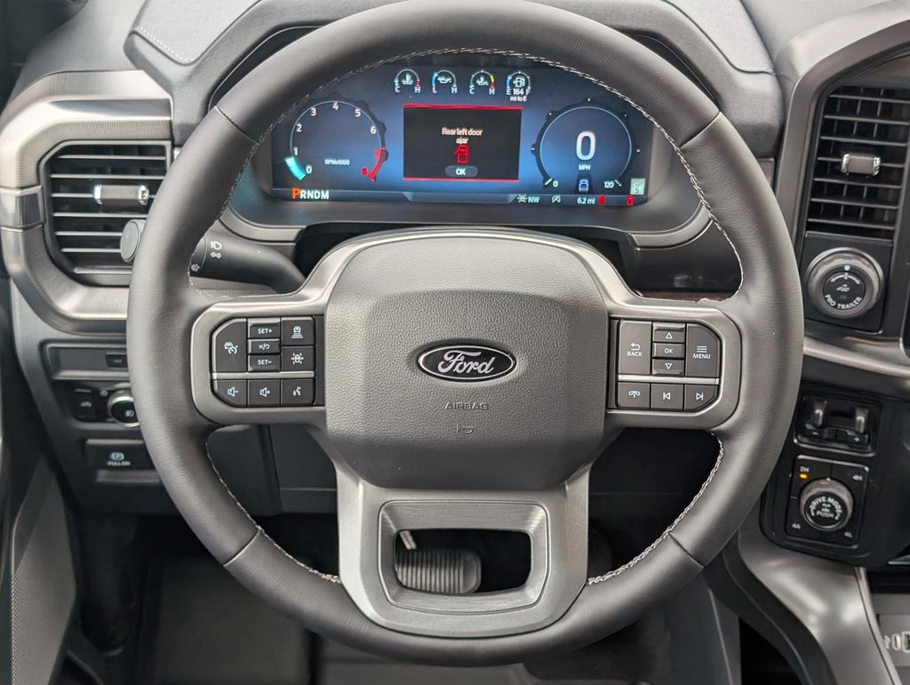 2025 Ford F-150 Lariat photo 8