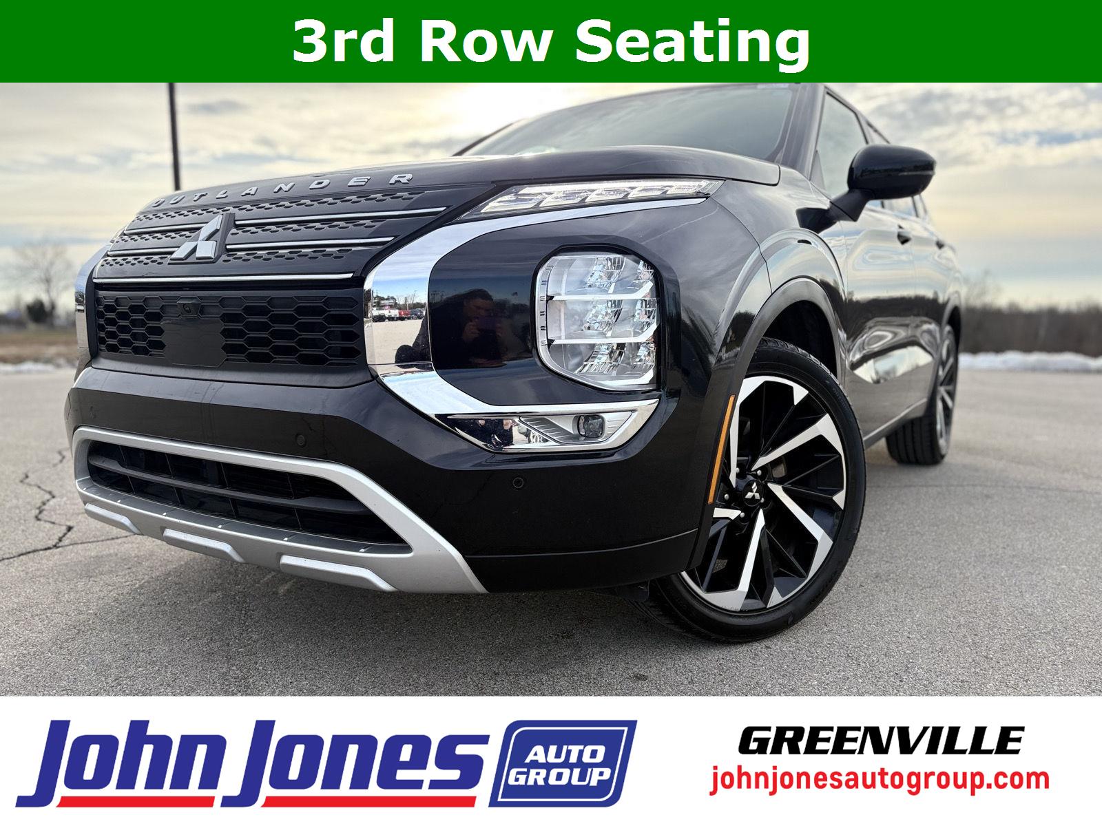 2023 Mitsubishi Outlander SE's photo