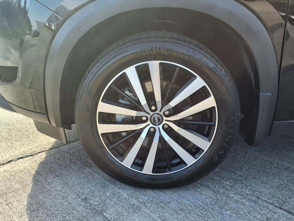 2024 Nissan Pathfinder Platinum photo 4