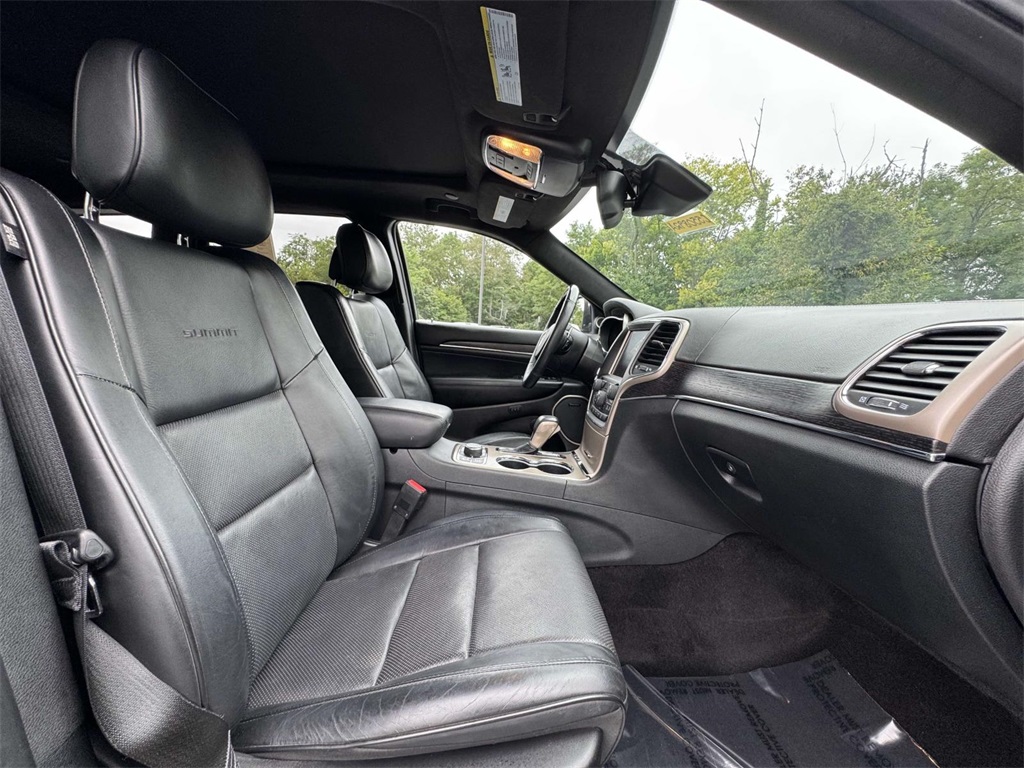 2016 Jeep Grand Cherokee Summit photo 16