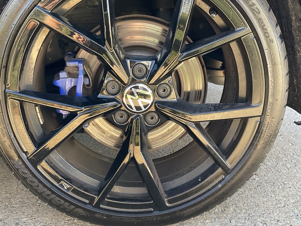 2023 Volkswagen Golf Anniversary Edition photo 6