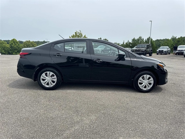 2025 Nissan Versa S photo 3