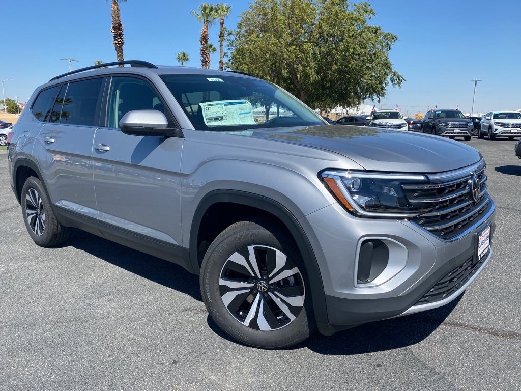 2026 Volkswagen Atlas SE's photo