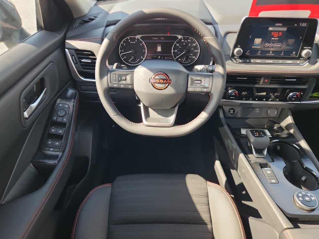 2026 Nissan Rogue AWD photo 4