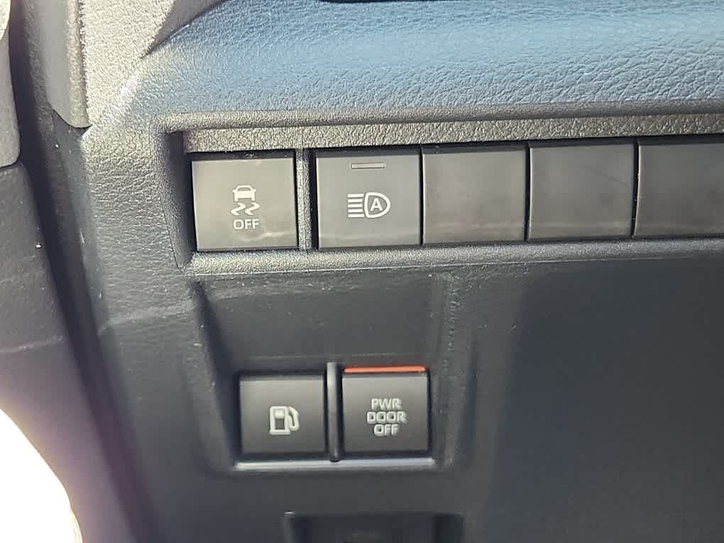2022 Toyota Sienna XSE photo 18