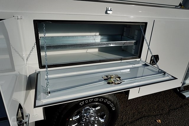 New 2024 Bright White Clear-Coat Exterior Paint RAM Tradesman image 13