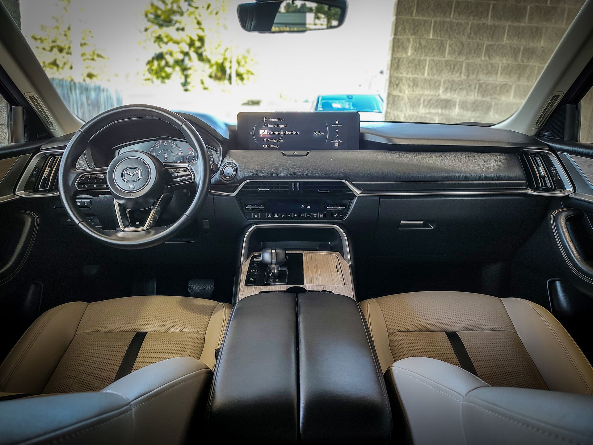 2025 Mazda CX-70 Premium photo 2