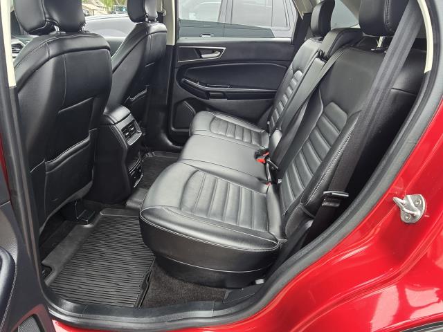 2018 Ford Edge SEL photo 12