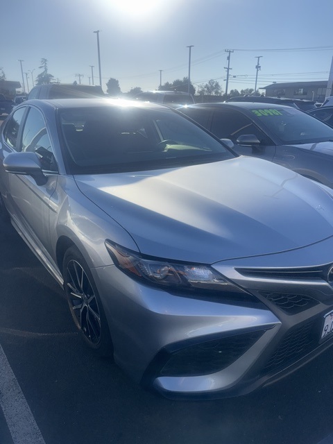 2024 Toyota Camry SE photo 2