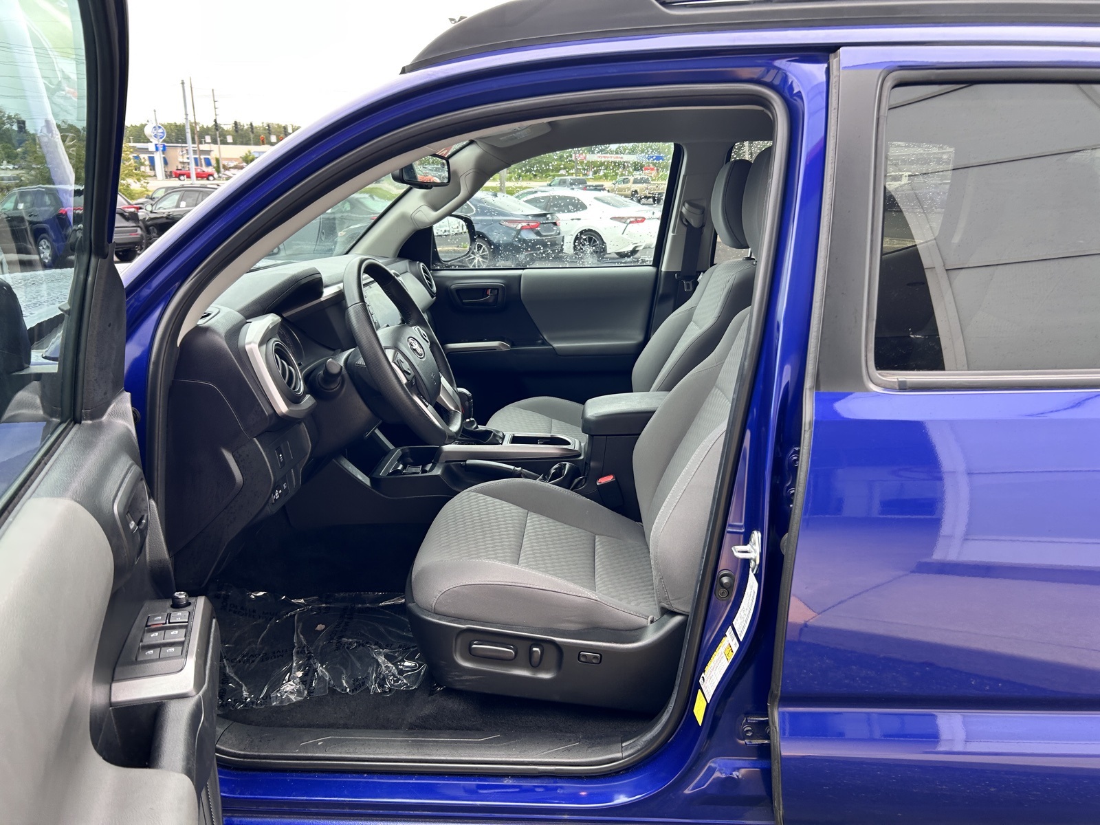 2023 Toyota Tacoma SR5 photo 20