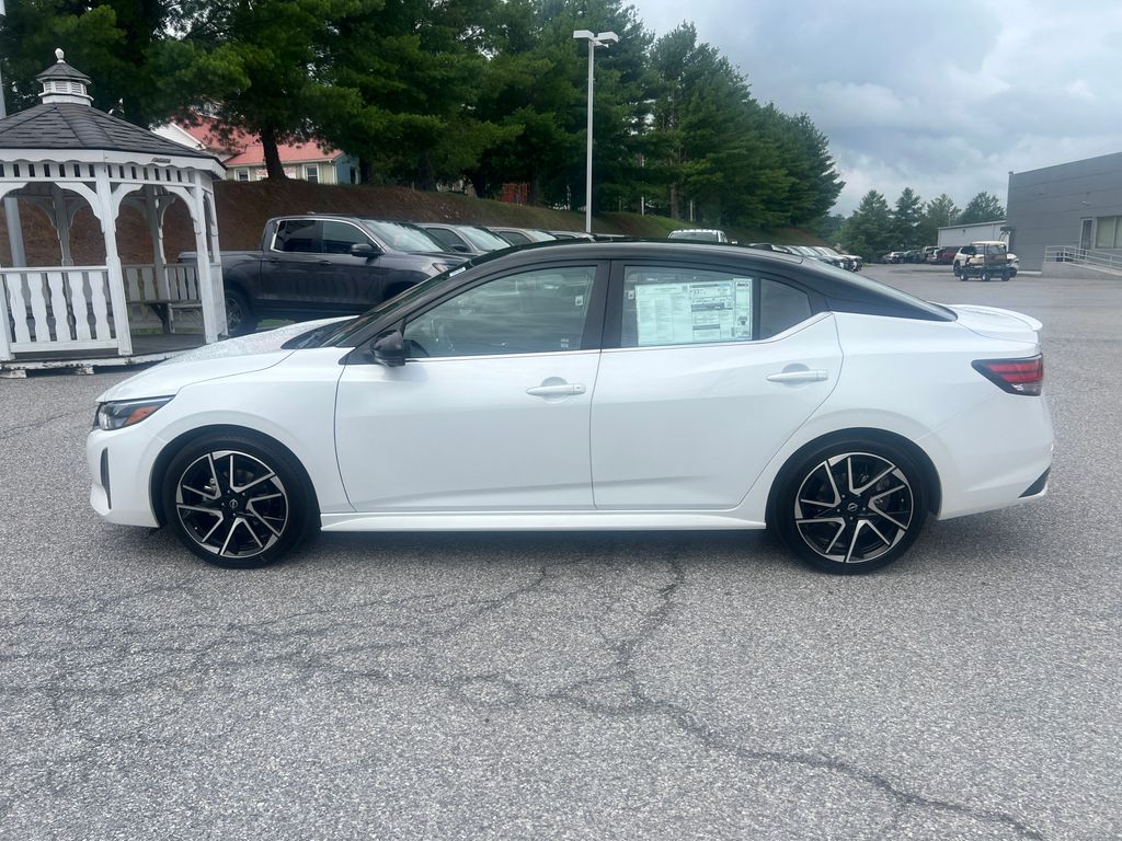 2025 Nissan Sentra SR photo 2