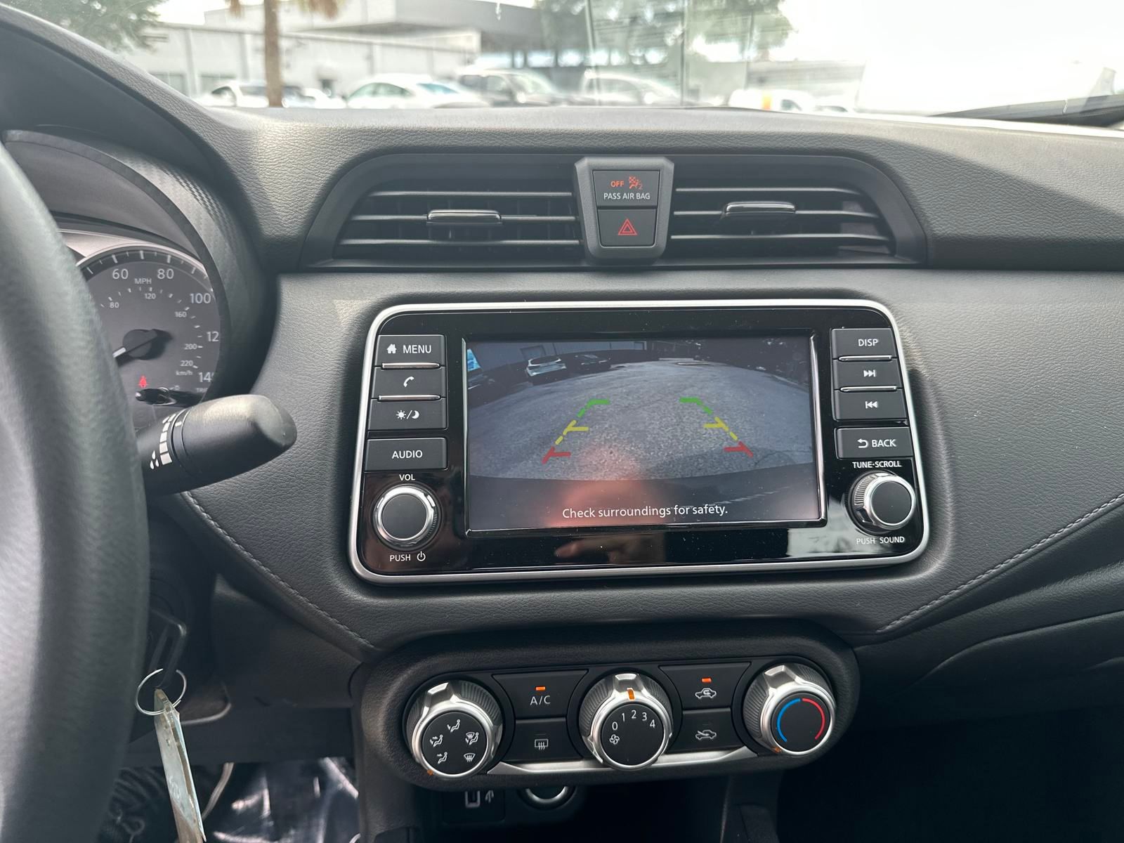2025 Nissan Versa 1.6 S photo 15