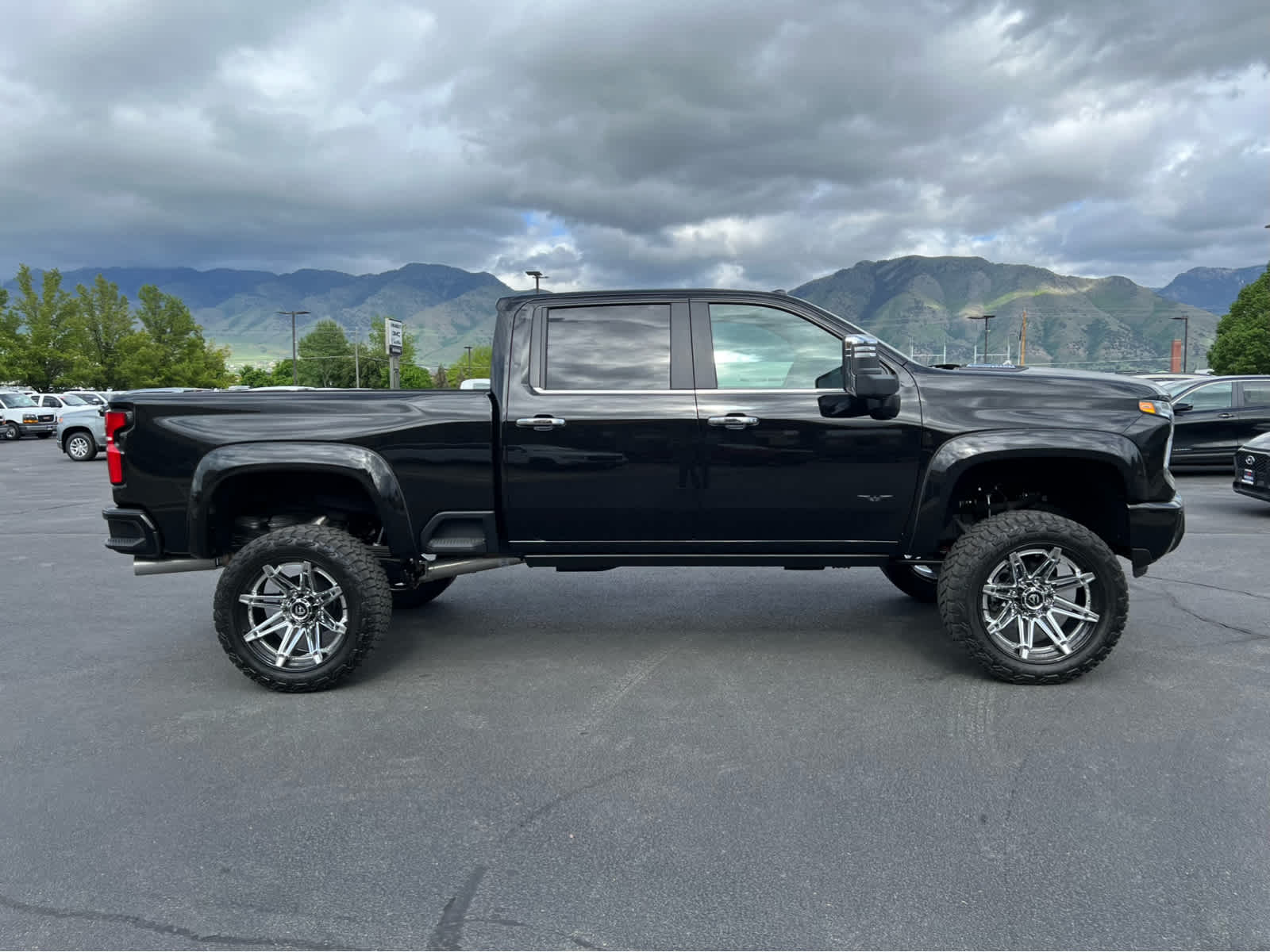 2025 Chevrolet Silverado 2500HD LT photo 6