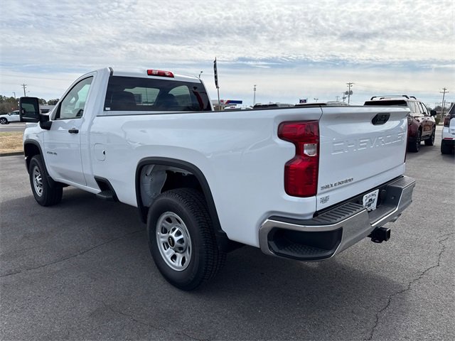 2025 Chevrolet Silverado 2500HD photo 3