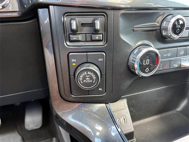 2021 Ford F-150 XLT photo 25