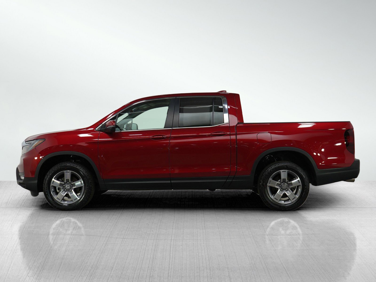 Used 2024 Honda Ridgeline RTL with VIN 5FPYK3F54RB017570 for sale in Burnsville, Minnesota