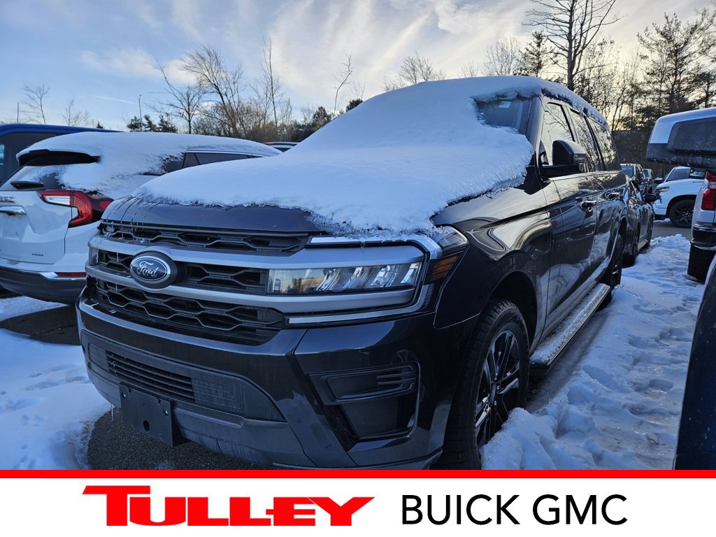 2024 Ford Expedition XLT's photo