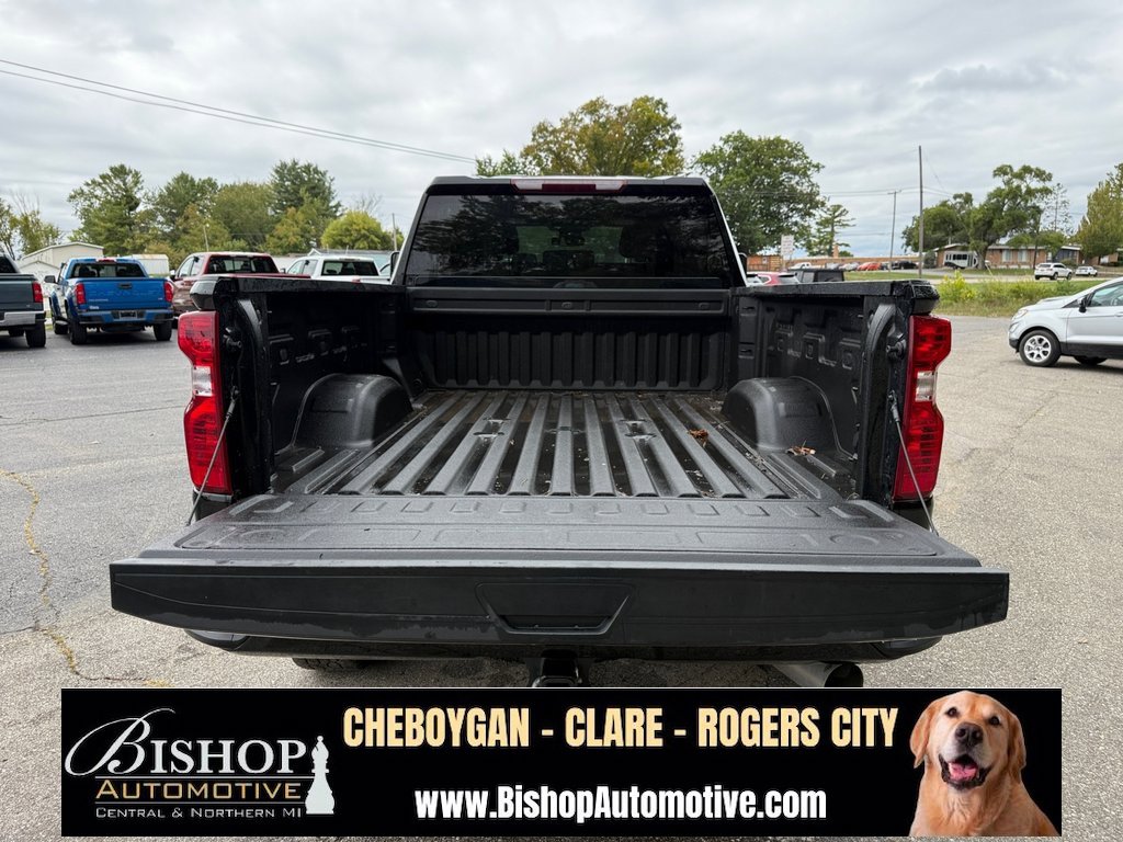 2024 Chevrolet Silverado 2500HD Custom photo 5