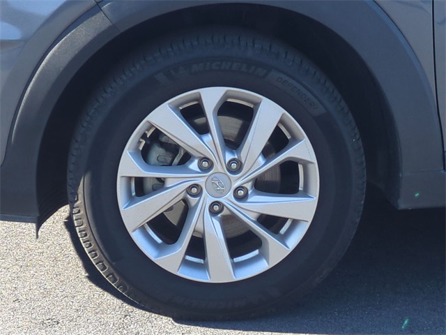 2019 Hyundai Tucson SE photo 2
