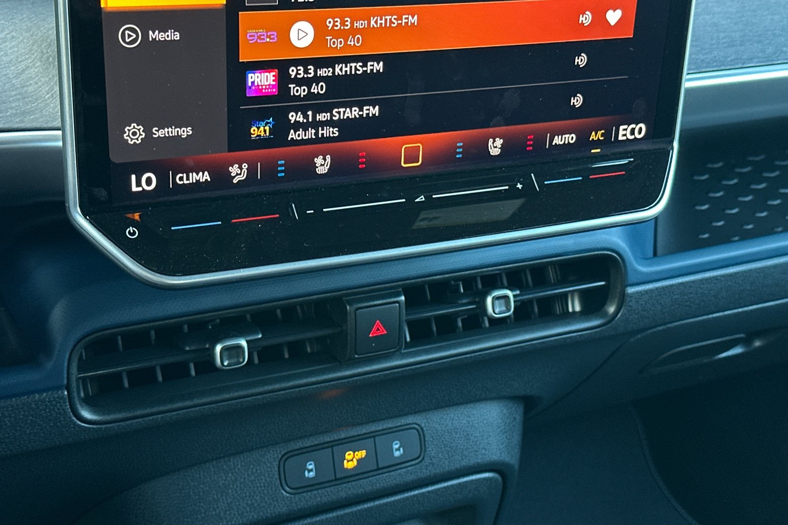 2025 Volkswagen ID. Buzz Pro S photo 19