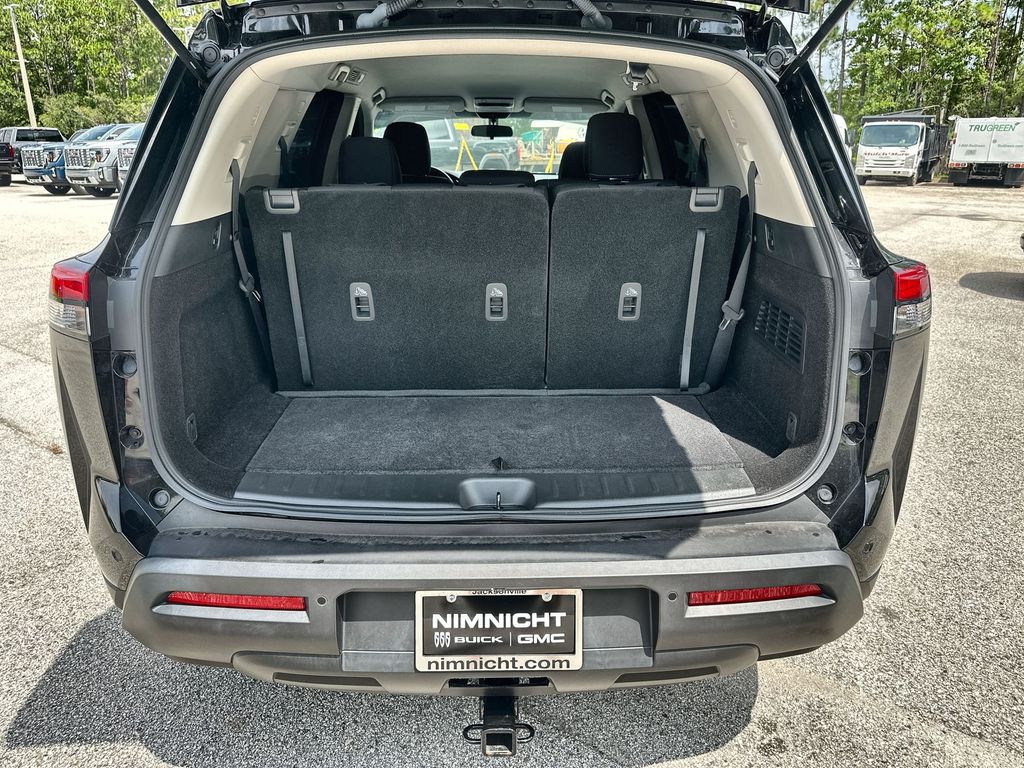 2024 Nissan Pathfinder SV photo 24