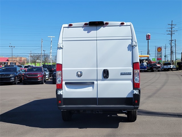 2024 Ram ProMaster 2500 photo 4