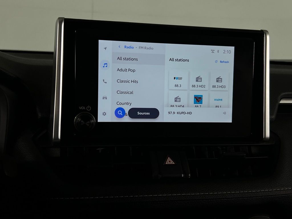 2024 Toyota RAV4 LE photo 10