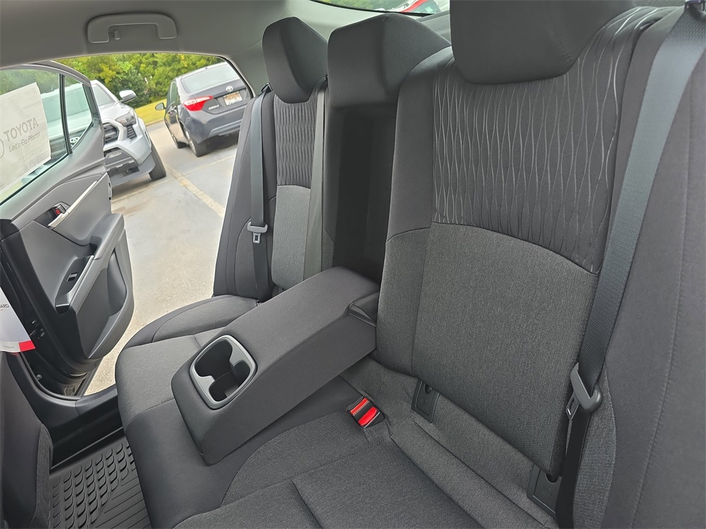 2025 Toyota Camry LE photo 12